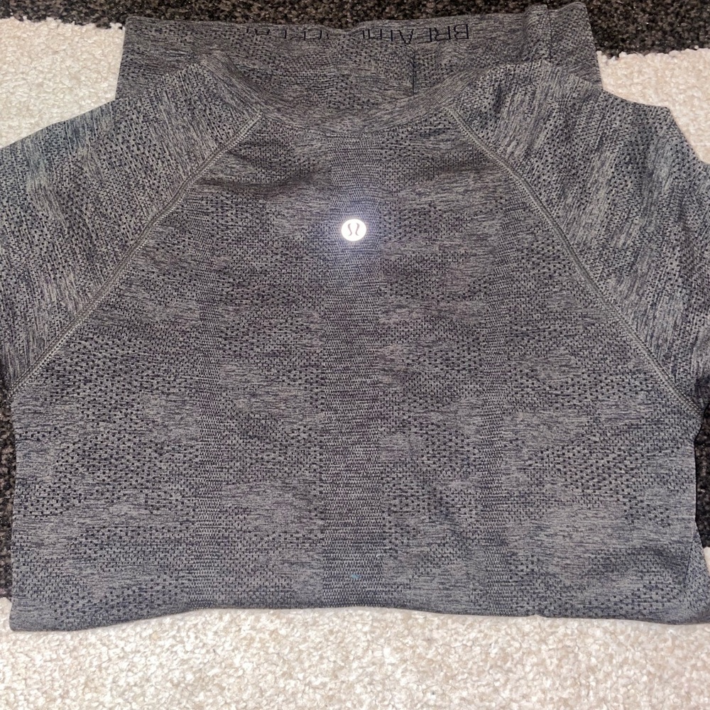 Grey lululemon swiftly tech